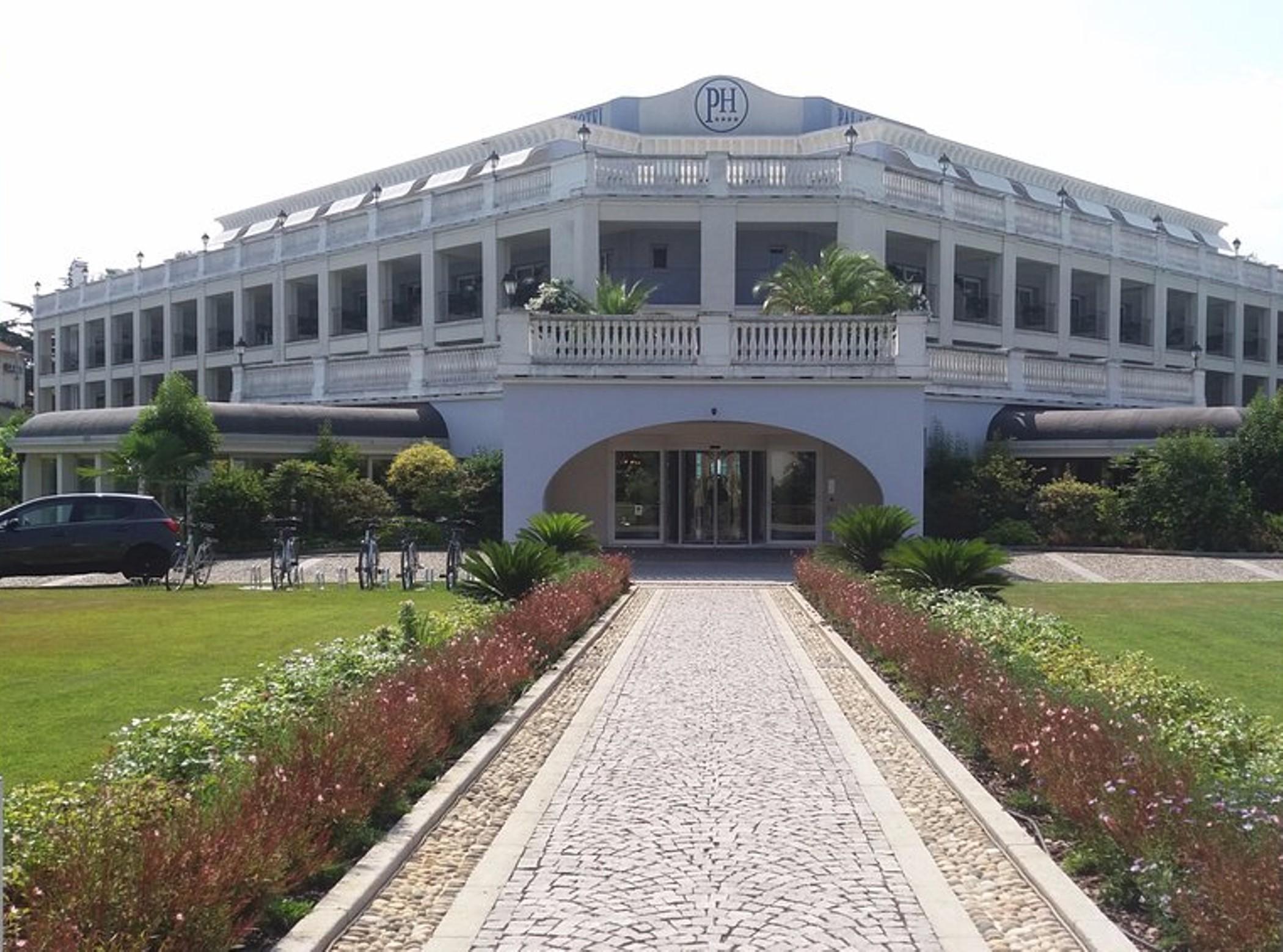 Palace Hotel Desenzano Desenzano del Garda Exterior foto